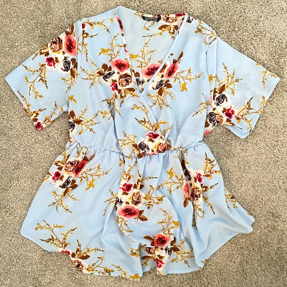 BloomChic blue peplum top